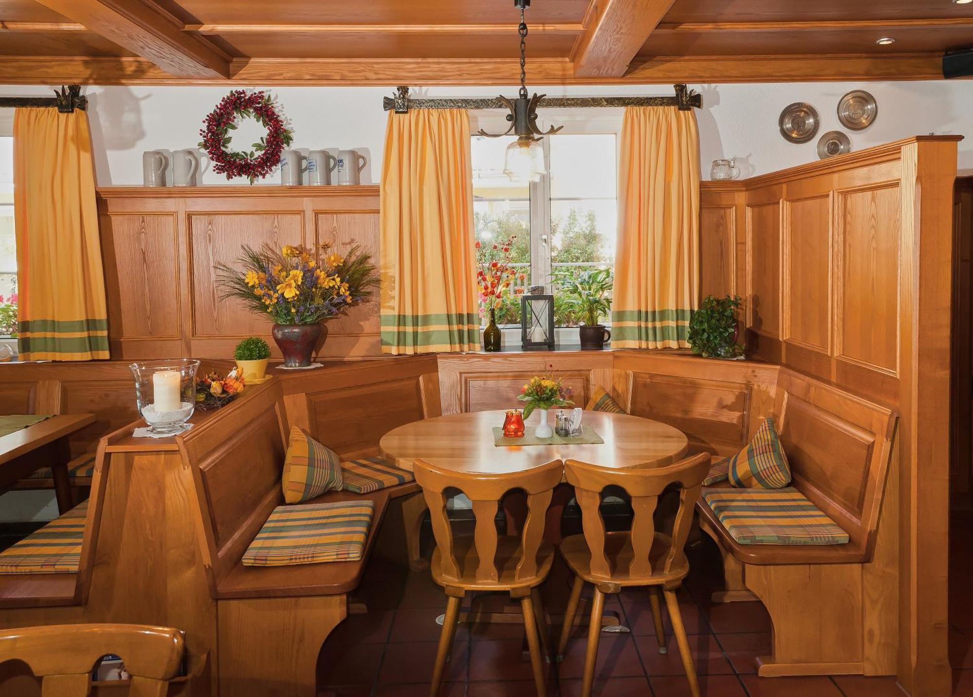 Hotel Gasthof Stocker Obertraubling Kültér fotó